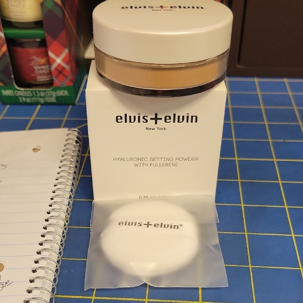 Elvis + Elvin Hyaluronic Setting Powder w Fullerene & Puff Beige 10g New In Box